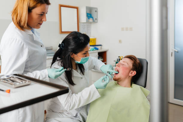 Best Emergency Cosmetic Dentistry (e.g., broken veneers) in Oak Grove, MN